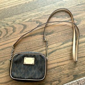 Crossbody Michael Kors bag